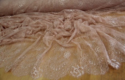 Koronka francuska w stylu boho -  panel 300cm x155cm -  brudny róż