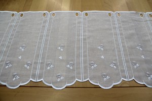 Zazdrostka haftowana - 40cm - biały /drobne kwiatki 